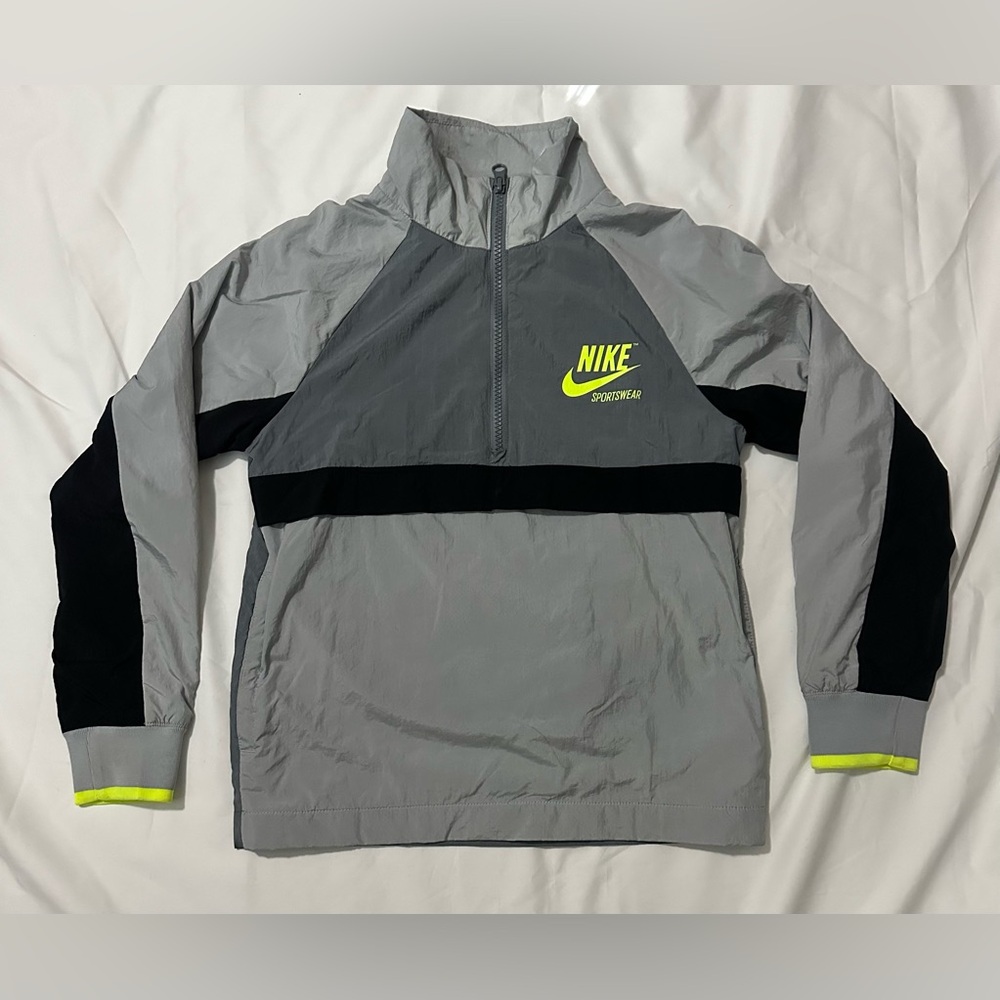 Nike windbreaker jacket